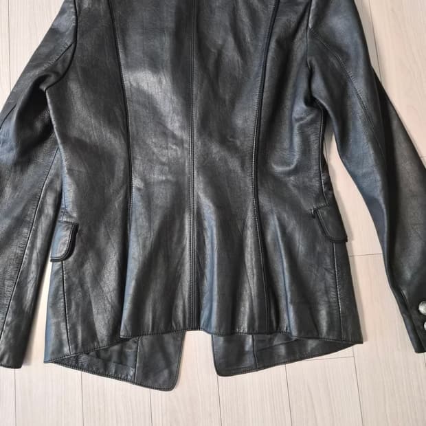 우영미 가죽자켓