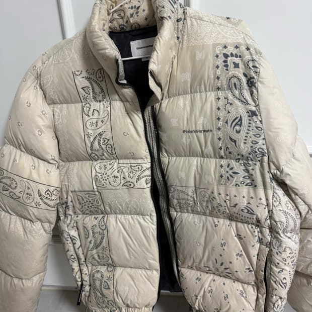 디스이즈네버댓 패딩 M 사이즈