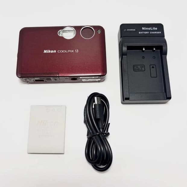 니콘 쿨픽스 s3 { 노제디카 }