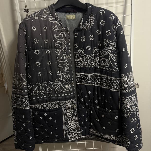 캐피탈 페이즐리 패딩 4사이즈