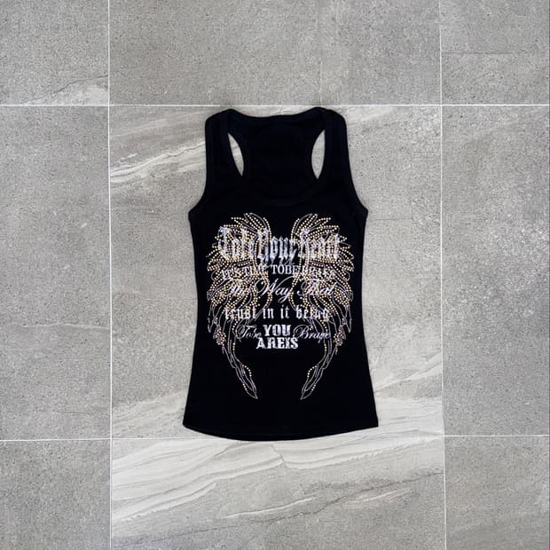 Black wing cubic lettering sleeveless