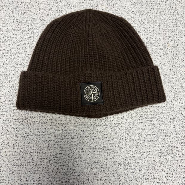 스톤아일랜드 다크브라운 울 비니