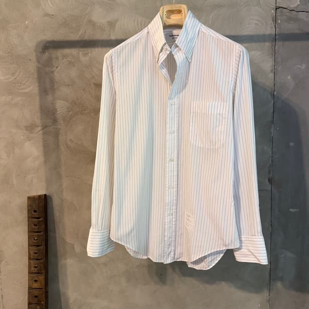 톰브라운 버튼다운 셔츠 100