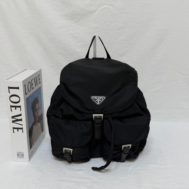 정품 프라다 포코노 나일론 미디움 백팩 블랙