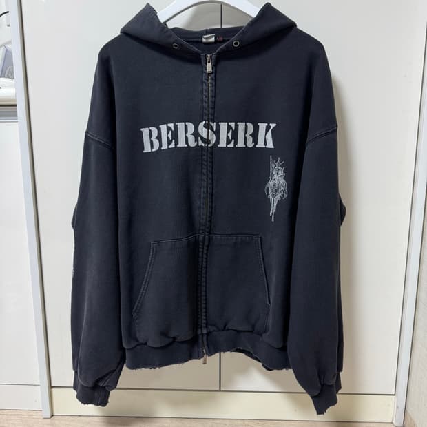 4) 폴리테루 베르세르크 집후디 팔콘 002