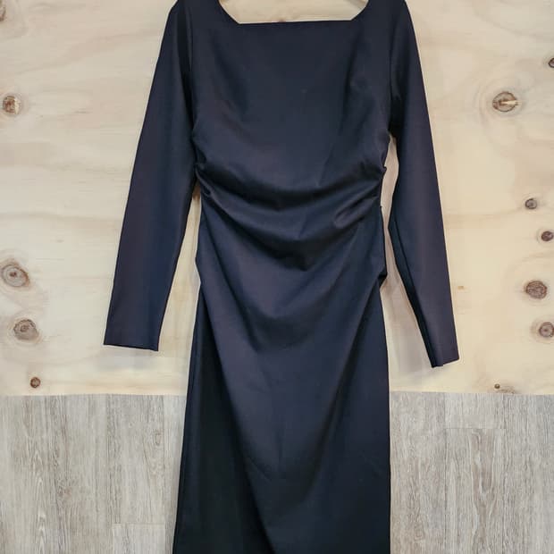 337) 여성 스퀘어넥 미디 원피스