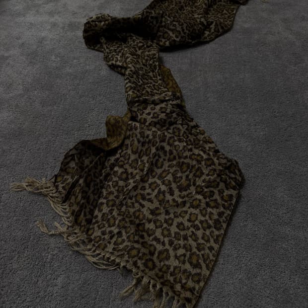 Vintage v-kei punk mood leopard scarf