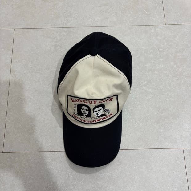 더콜드디스트모먼트 배드가이 볼캡