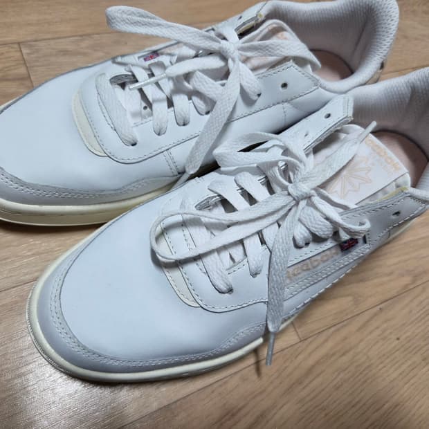 리복 코트 피크 베이지 260팝니다