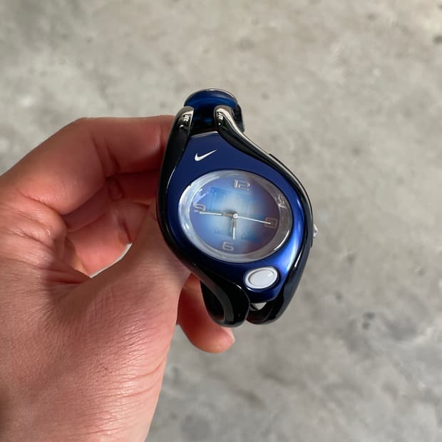 00s Nike Triax Swift College Series