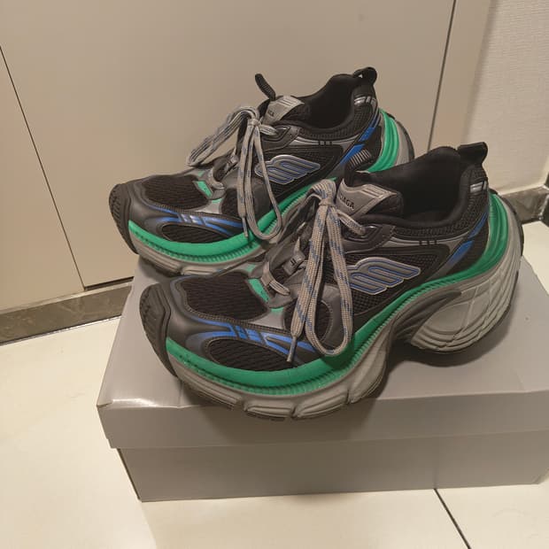 발렌시아가 10xl 런웨이 42