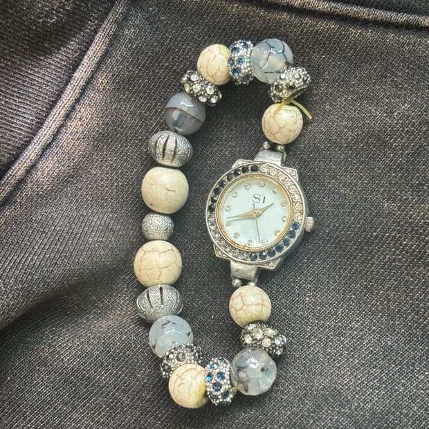 vintage SI beads charm bracelet watch