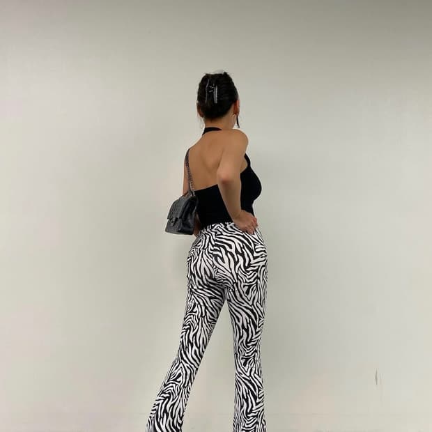 Tanger pants 탠저 지브라 부츠컷 바지