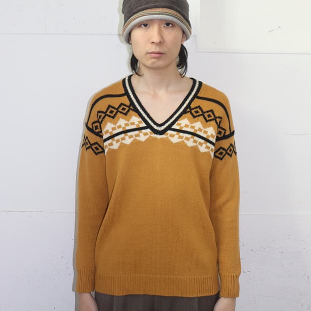 버버리 프로섬 by 크리스토퍼 베일리 12SS 에스닉 V넥 스웨터