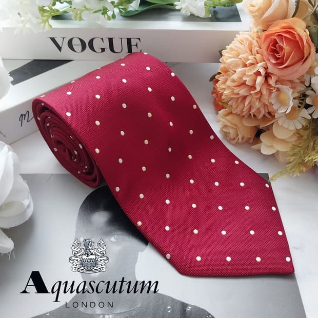 아쿠아스큐텀 실크 레드 도트 패턴 넥타이 9.5cm A+등급 K2031
