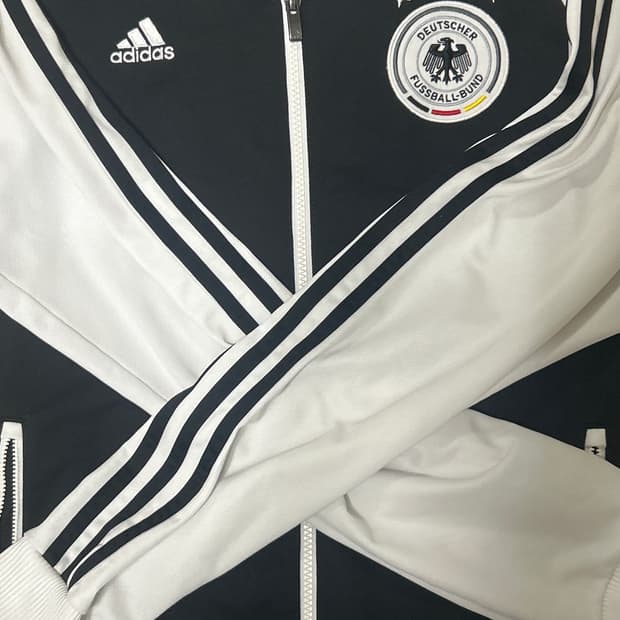 독일 흰검 아디다스 져지 100 사이즈