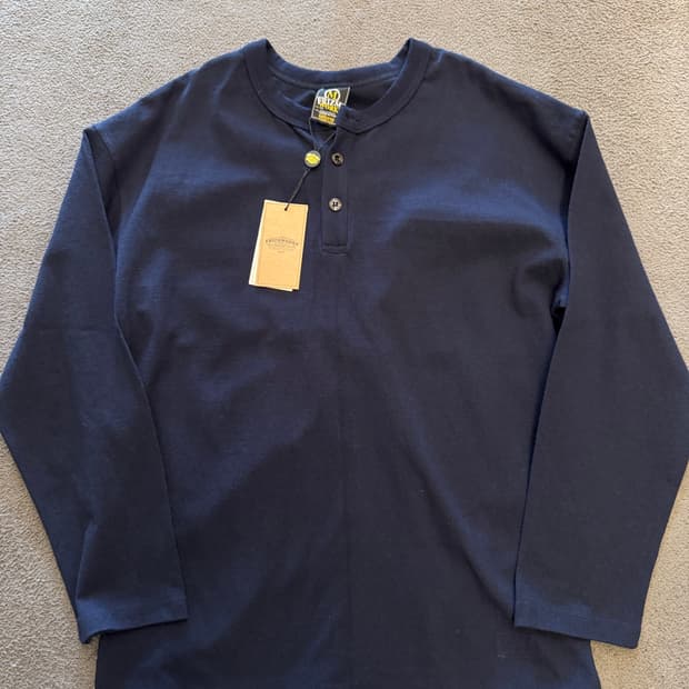 프리즘웍스 헨리넥 새상품 