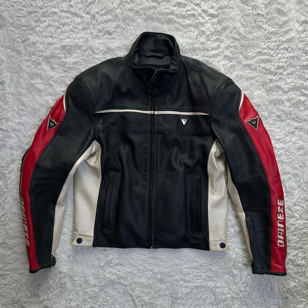 다이네즈 가죽 자켓 50사이즈 