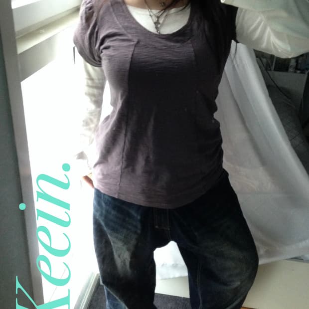 Grey puple puff tshirt
