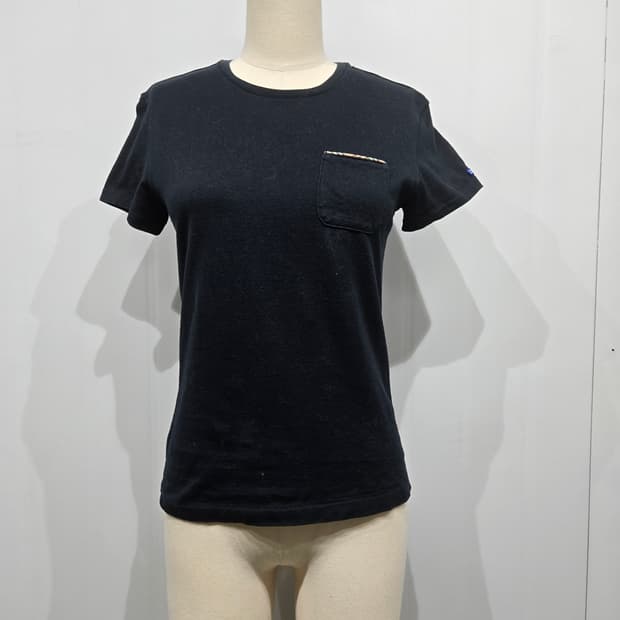 버버리 블랙 포켓 반팔 티셔츠