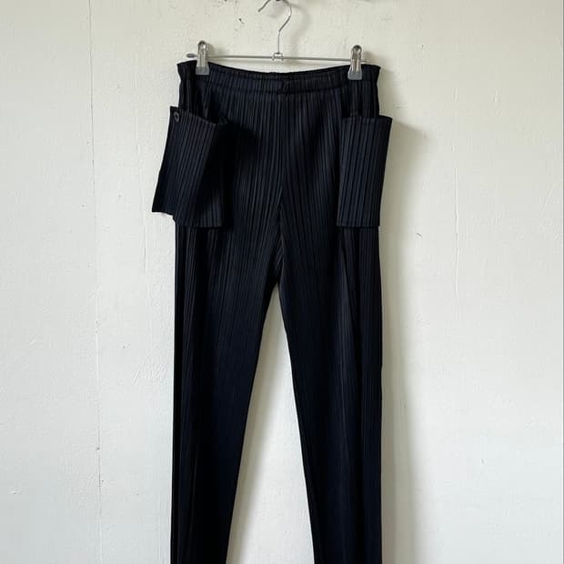 PLETS. PLEATS 페이크 포켓 플리츠 팬츠