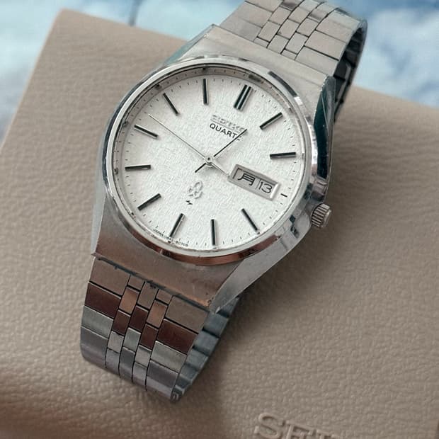 Seiko 세이코 쿼츠 스노우 플레이크 Day-Date 1976