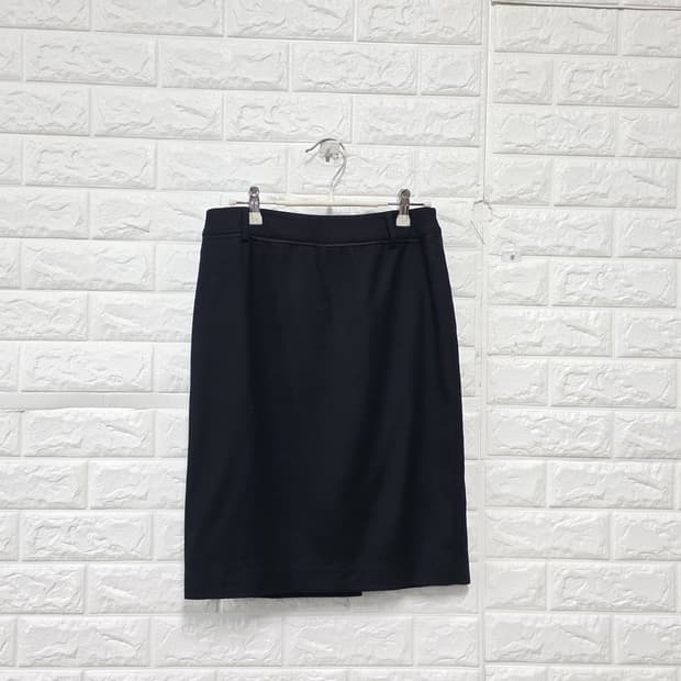 모조에스핀 뉴욕 블랙 H라인 스커트 70