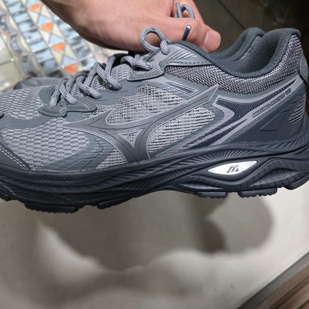 (270)미즈노 레이서v2 그레이