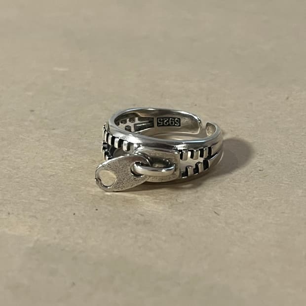 zip ring