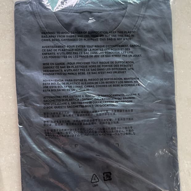 [미개봉] 이지갭 숏슬리브 포에틱 블랙