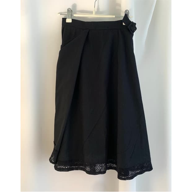 [LAUNIA] lace buckle skirt