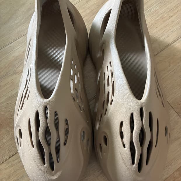 Yeezy 폼러너 토프 295