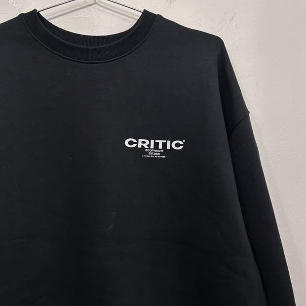 크리틱 백프린팅 헤비코튼 오버핏 맨투맨