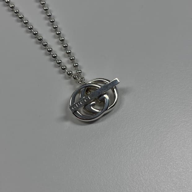 구찌 인터라킹 바 목걸이