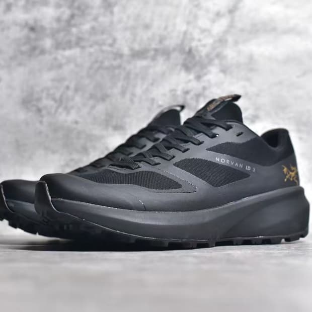 아크테릭스 노반 LD 3 블랙  270mm