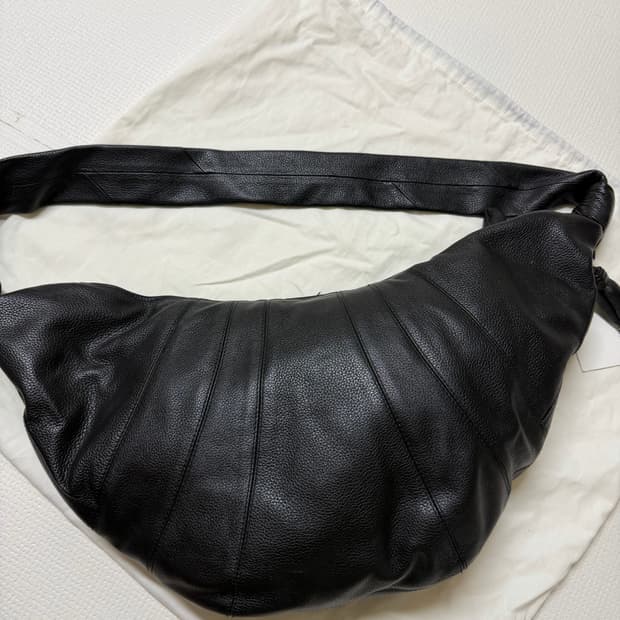 르메르 소프트그레인드 범백 라지 블랙