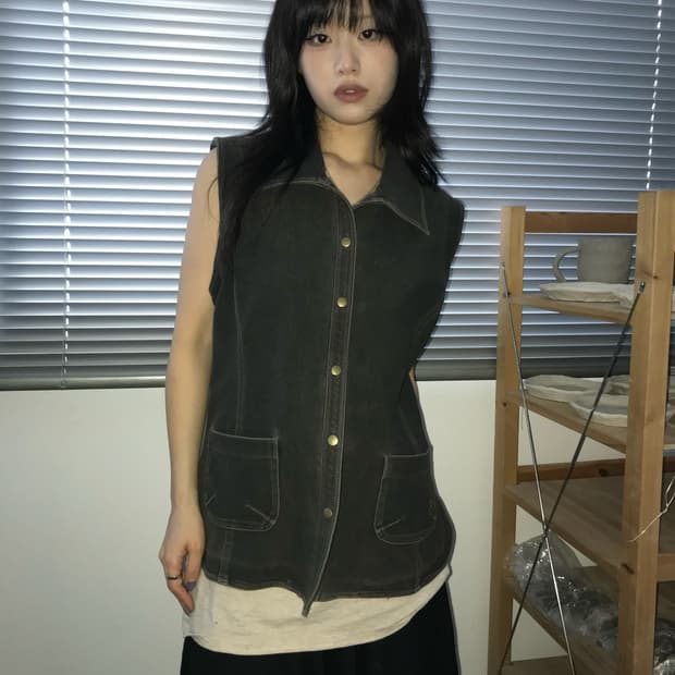 워시드 브라운 포켓 베스트