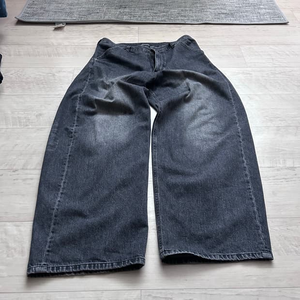 헤칭룸 커브드진 흑청 사이즈4