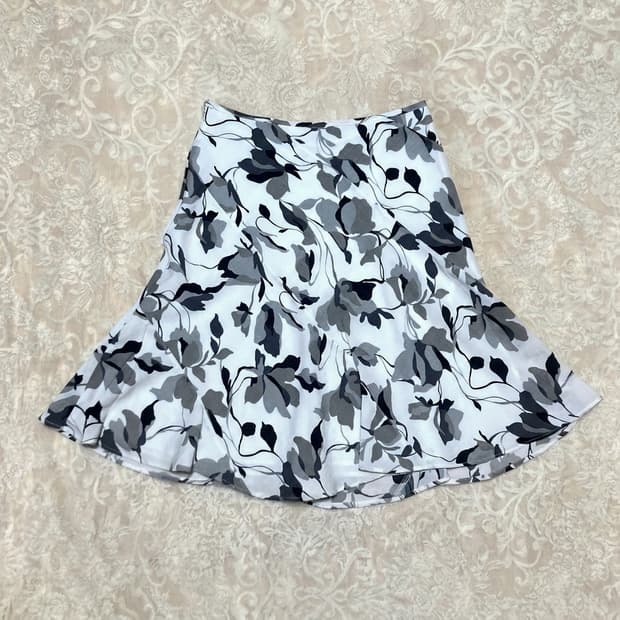 Vintage botanical pattern skirt