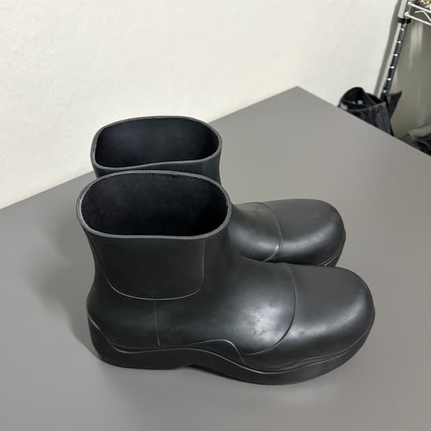 보테가베네타 퍼들부츠 블랙 39