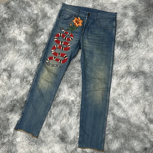 구찌 스네이크 자수 데님 팬츠 31
