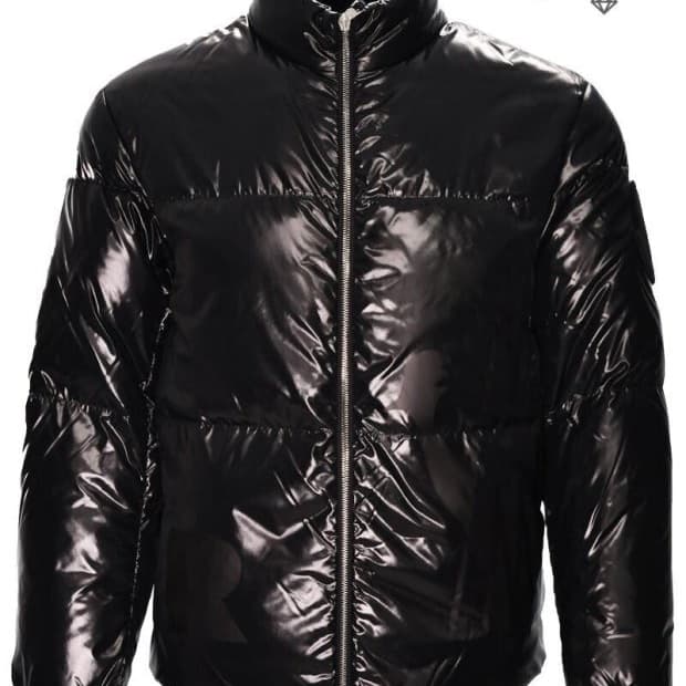 몽클레어 유광 패딩 제품 코드 = E20914196355 68950