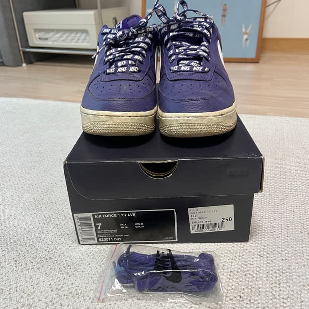 나이키 에어포스1 '07 LV8 nba 코트 퍼플 250
