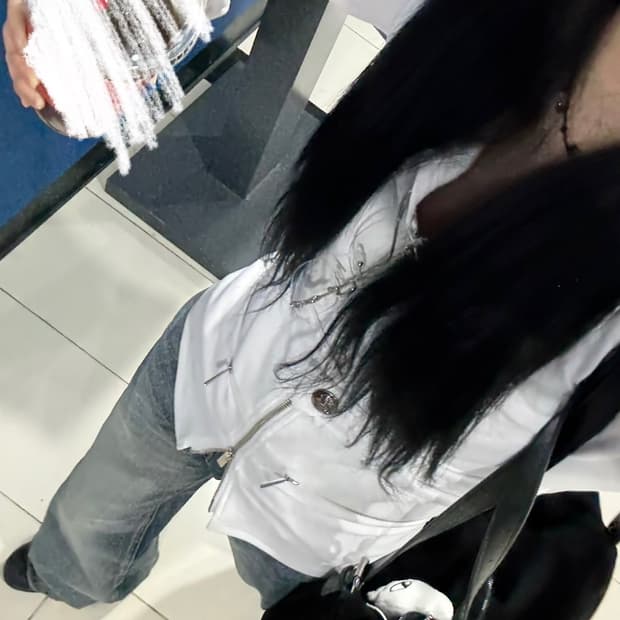 쇠아 컷아웃 후드집업
