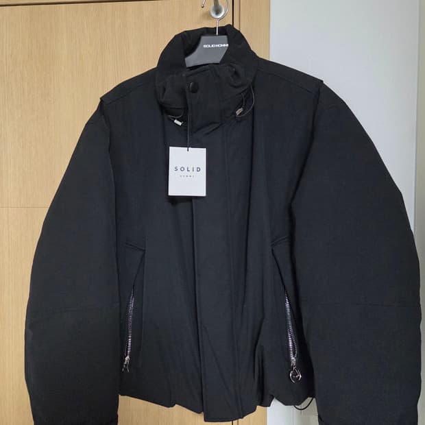 솔리드 하이넥 구스다운 패딩