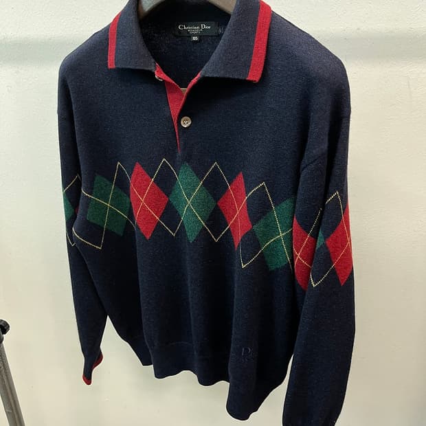 100-105) 크리스찬디올 아가일 카라니트 