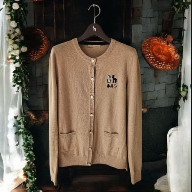 헤지스레이디스 피터젠슨 자수 여성가디건  55