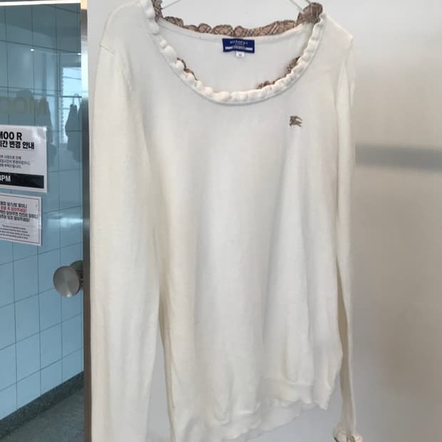 Burberry White Knit 