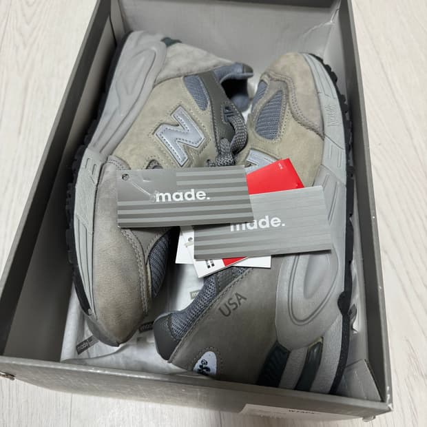 뉴발란스 WTAPS 990V2 메이드 인 USA 그레이 (280)