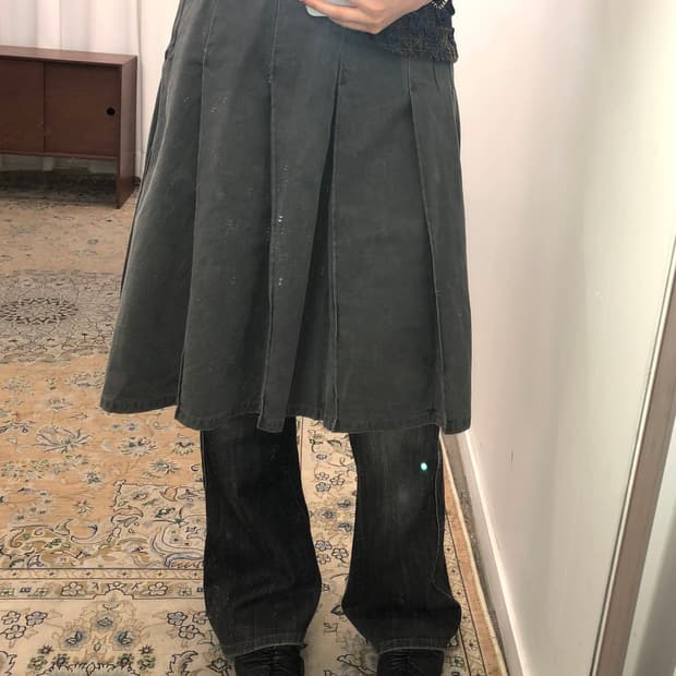 그레이 플리츠 스커트
